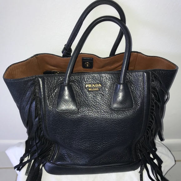 Prada tote, Dust bag Authentication paperwork. - Picture 2 of 6